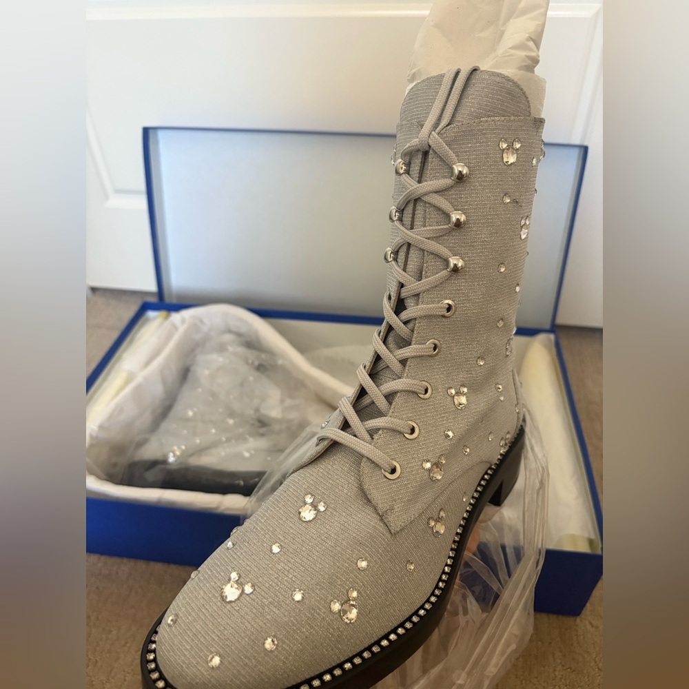 New with Box Stuart Weitzman x Disney Collab White Combat Boots Size 8 - Picture 7 of 15